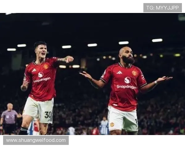 曼晚称战胜布莱顿助阿莫林卸下十二周重压赛后激情庆祝尽显喜悦情